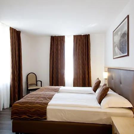 Hotel Portici - Romantik&Wellness Riva del Garda Exterior foto