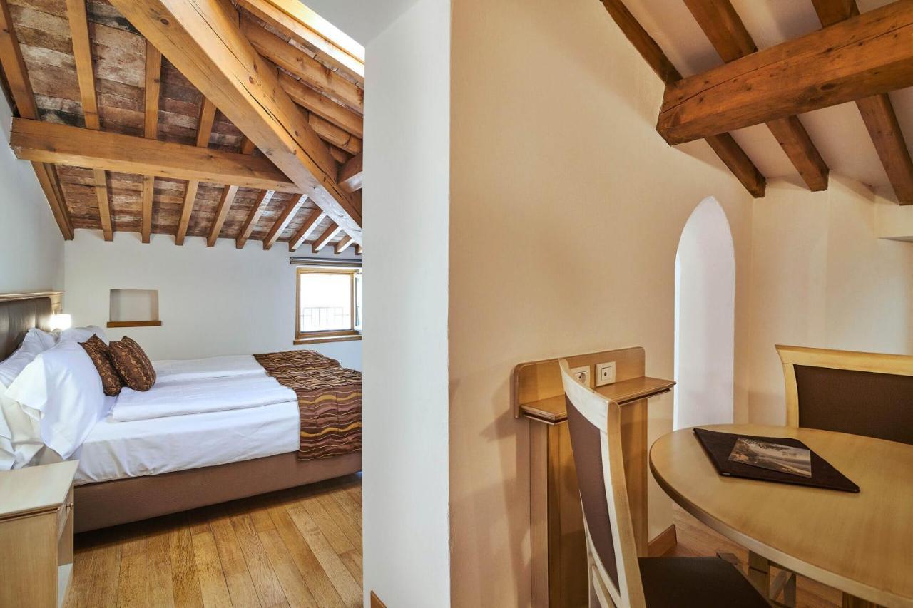 Hotel Portici - Romantik&wellness Riva del Garda